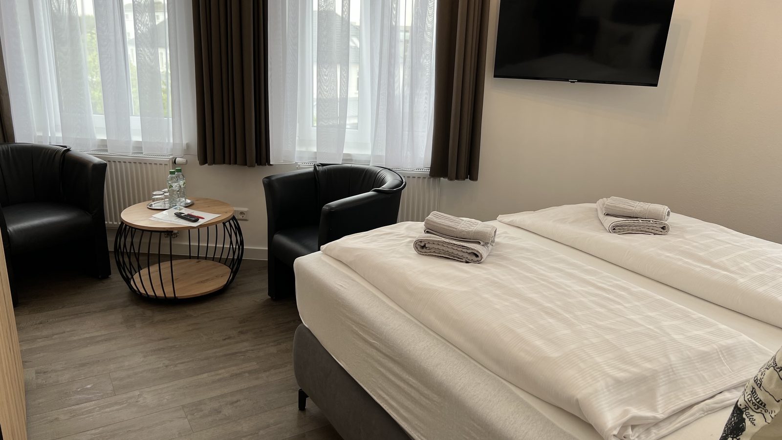 Zimmer 3 – Neu renoviertes Doppelzimmer im Haus Elimar Weber auf Norderney